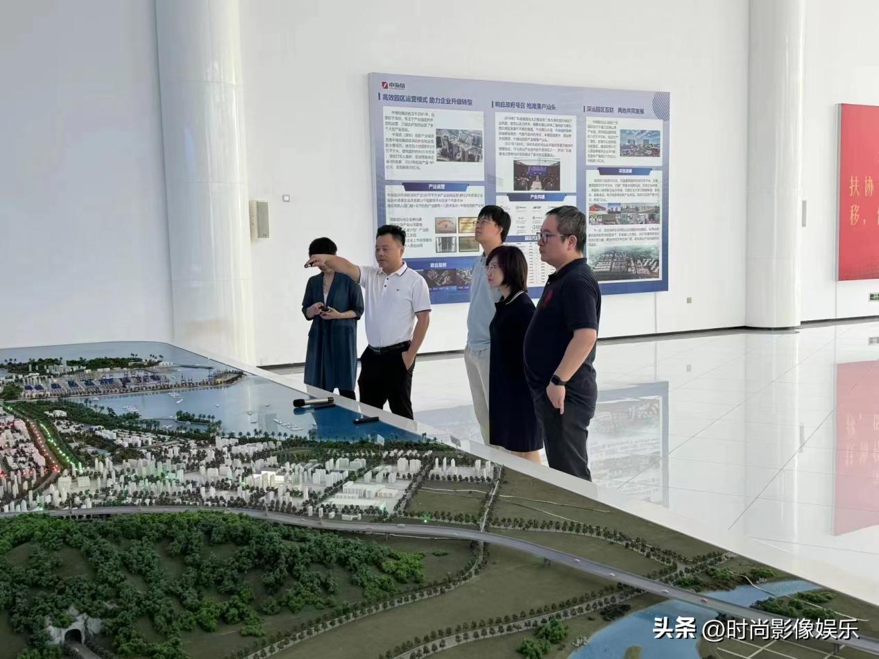 濠江论坛2024免费资料|最新解释解析落实